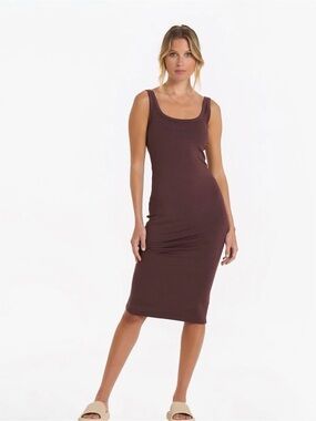 Vuori Halo Essential Dress